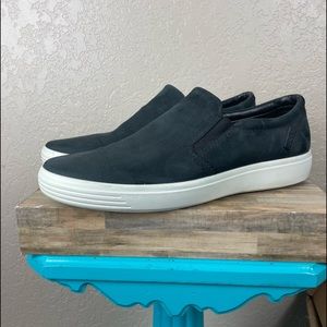 Ecco slip on